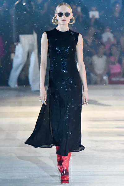 Look 38